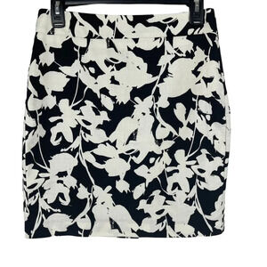 Banana Republic Women's Classic Print Pencil Skirt Size 2P